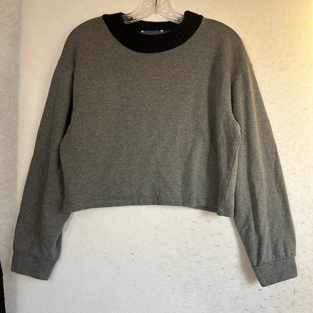 Zara Trafaluc Womens Small Gray Cropped Sweatshirt black Ribbed Neck Long Sleeve